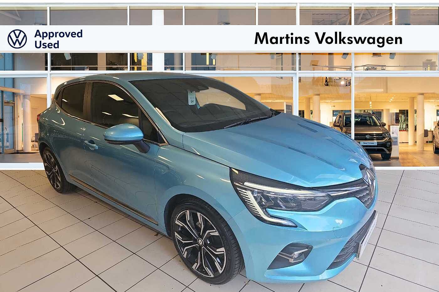 Main listing image - Renault Clio