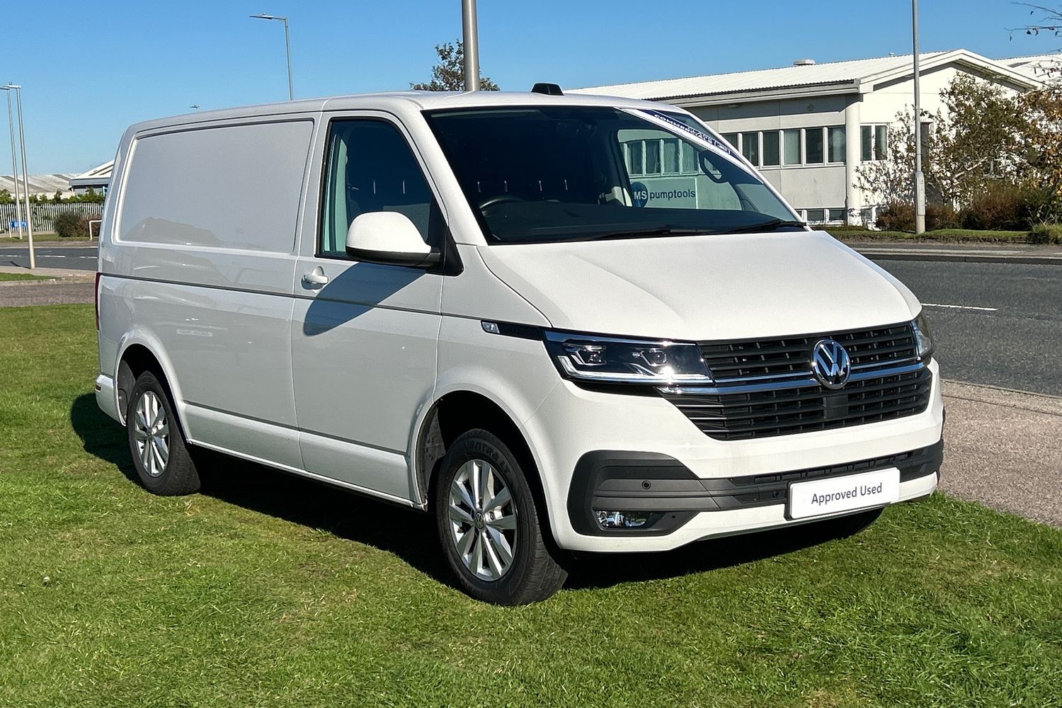 Main listing image - Volkswagen Transporter