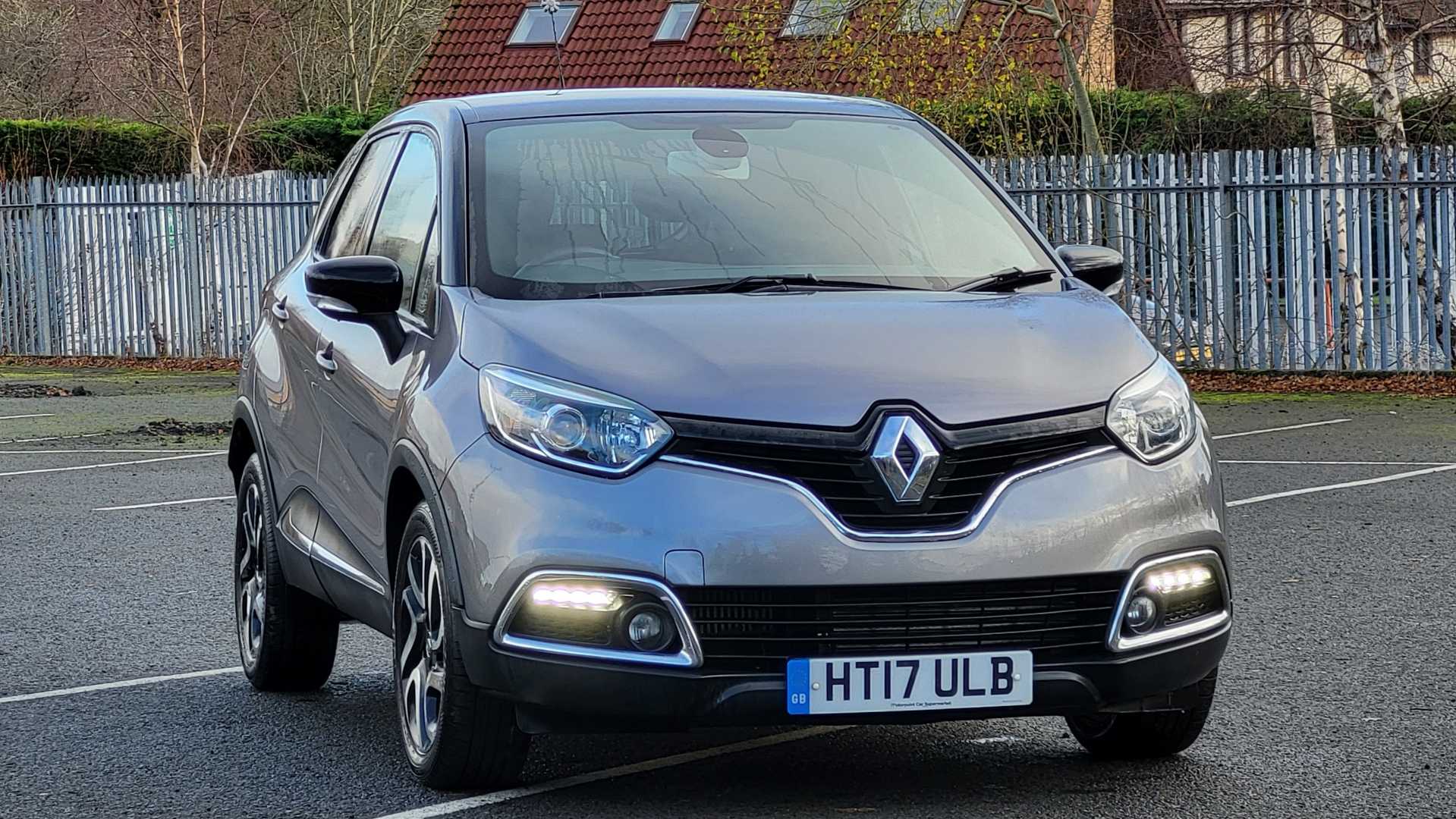 Main listing image - Renault Captur