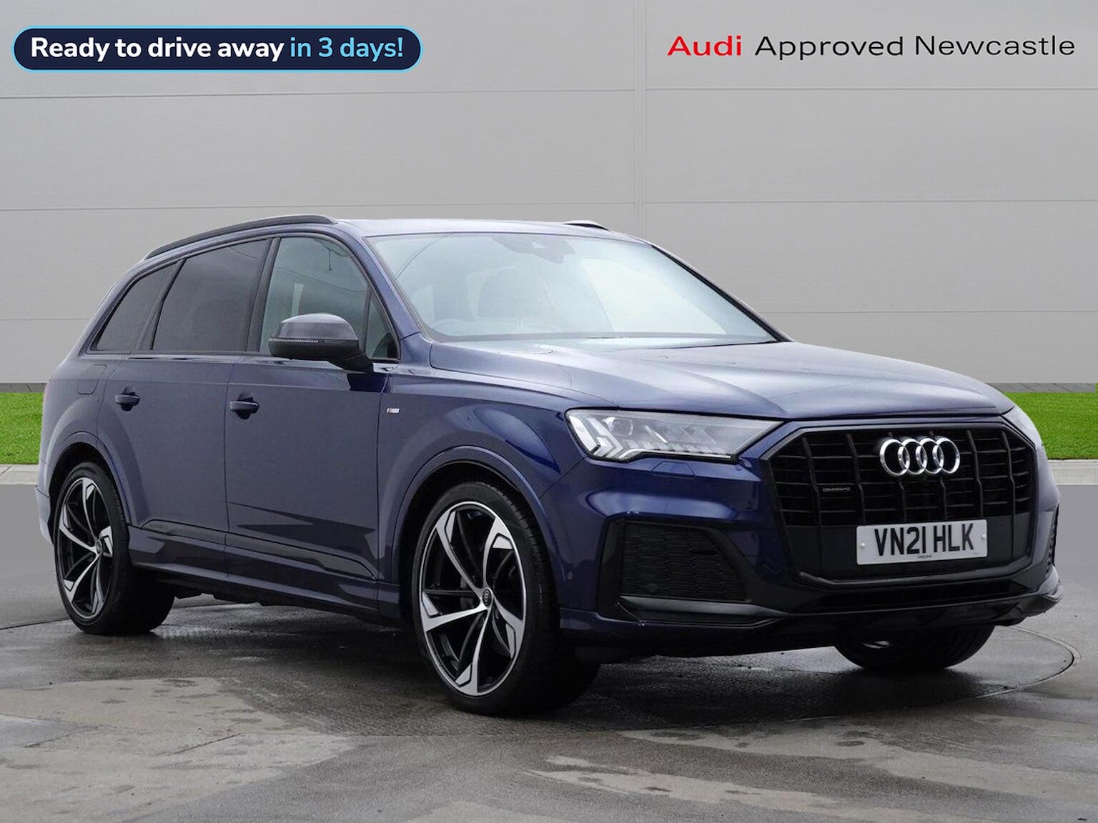 Main listing image - Audi Q7