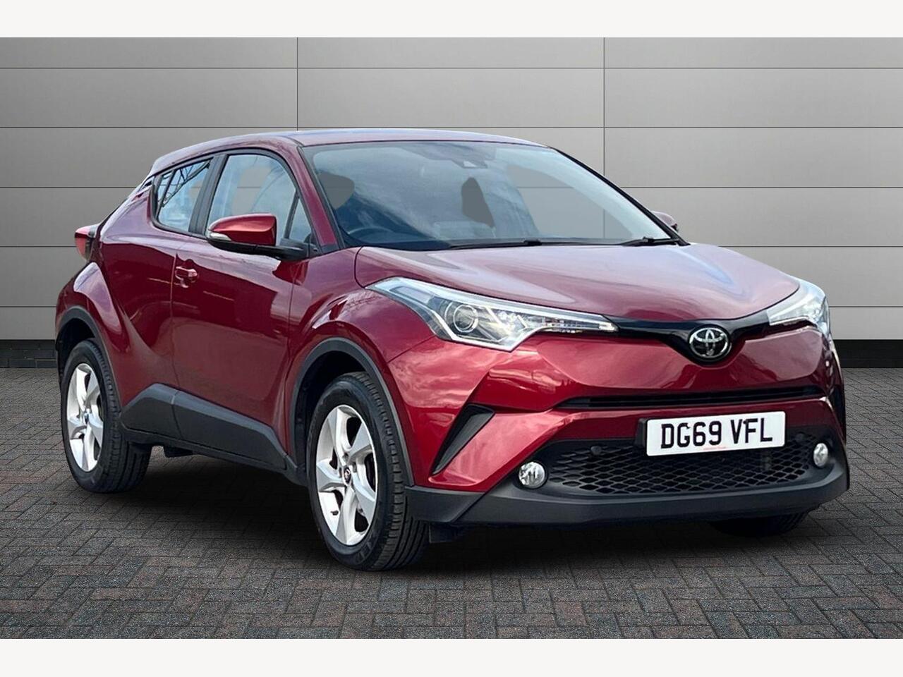 Main listing image - Toyota C-HR