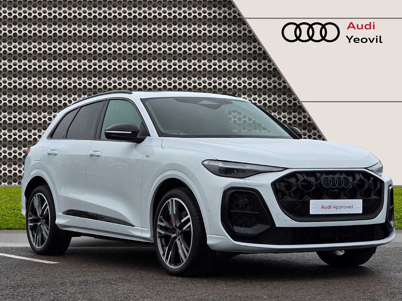 Main listing image - Audi Q5