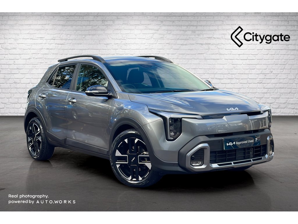 Main listing image - Kia Stonic