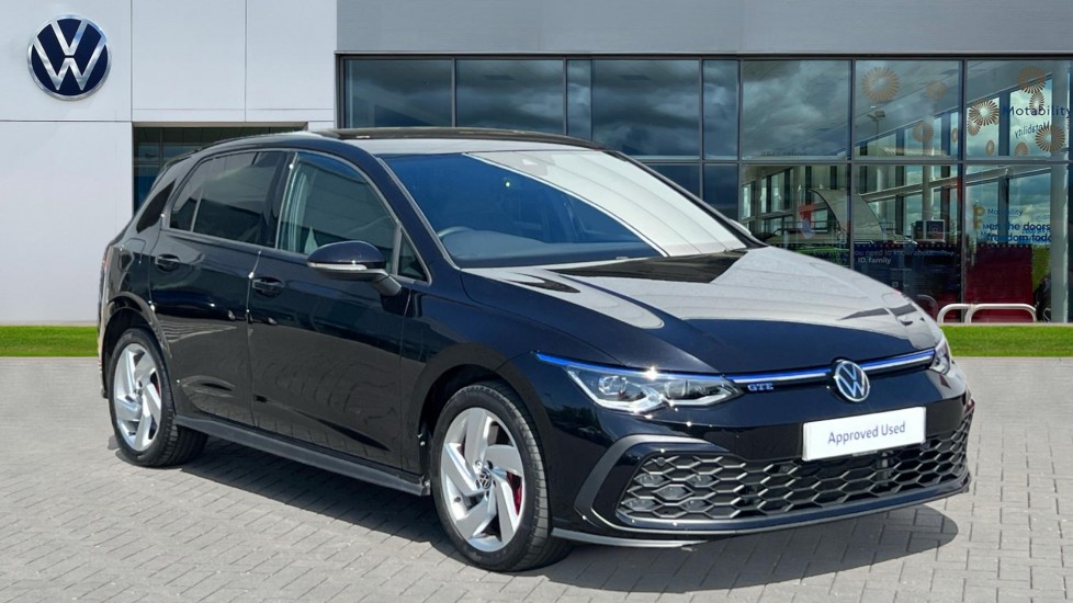 Main listing image - Volkswagen Golf GTE