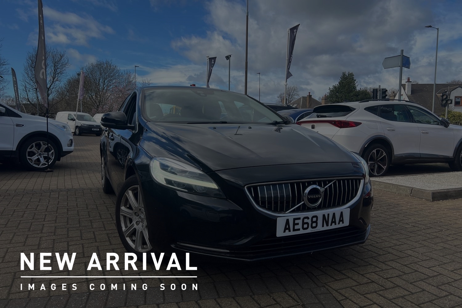 Main listing image - Volvo V40