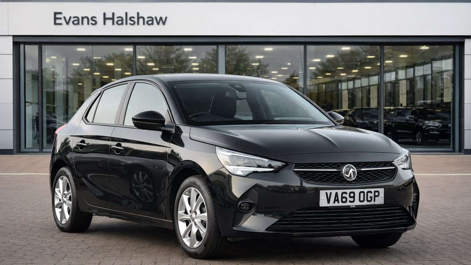 Main listing image - Vauxhall Corsa