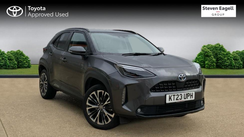 Main listing image - Toyota Yaris Cross