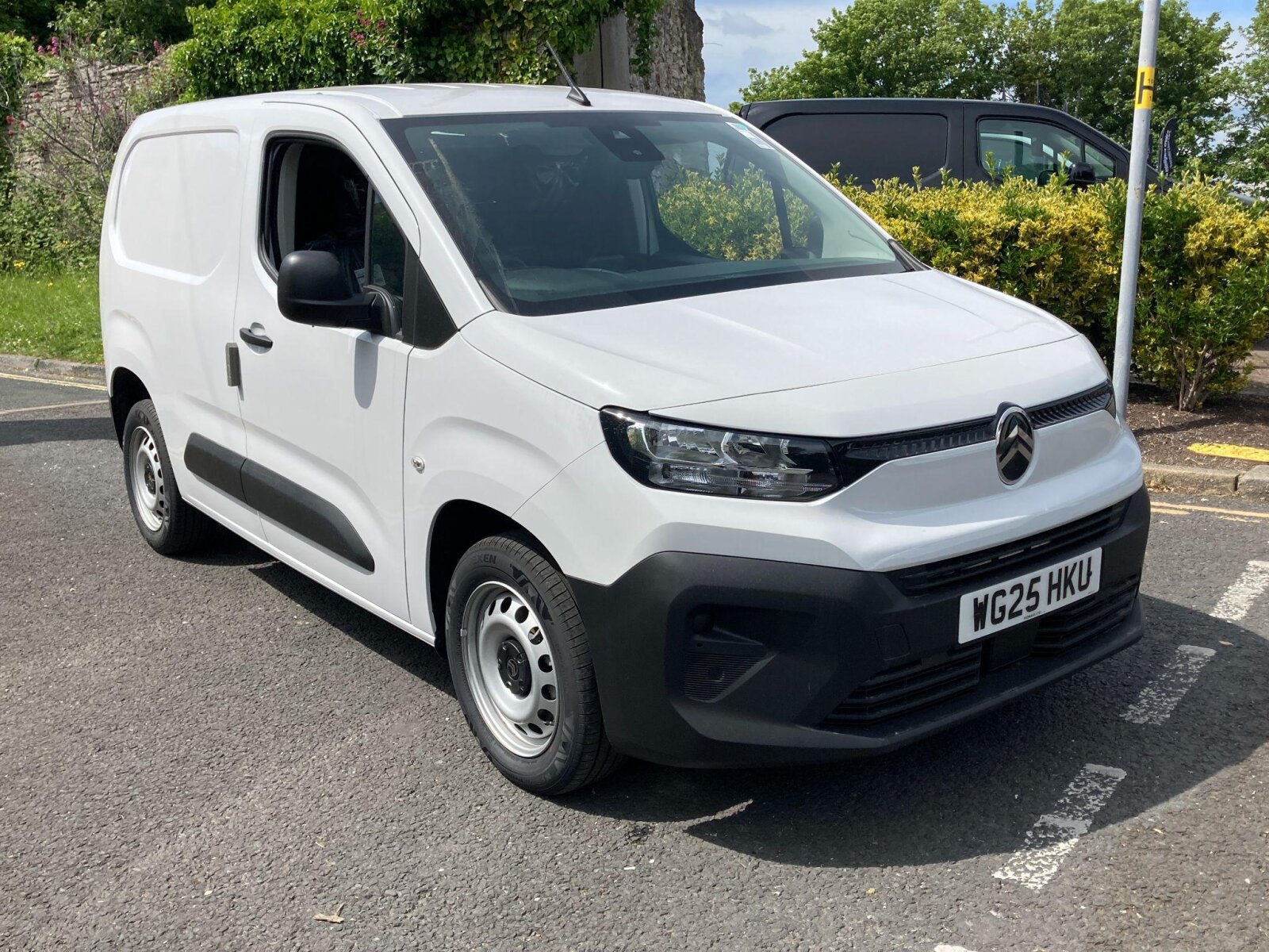 Main listing image - Citroen Berlingo Van