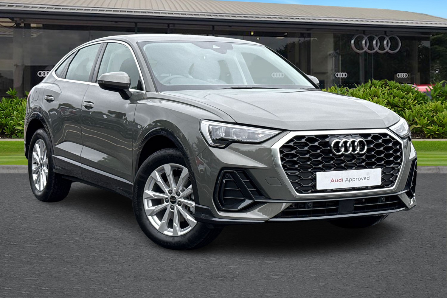 Main listing image - Audi Q3