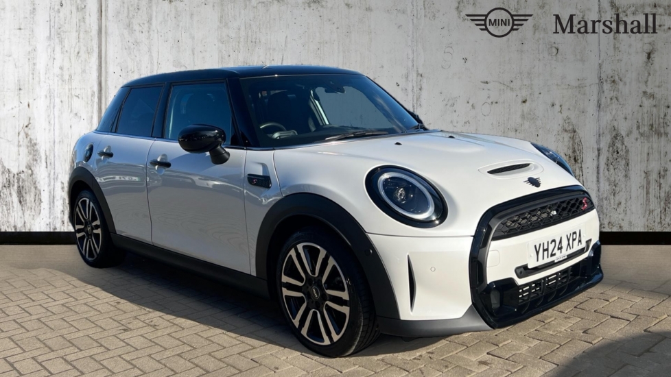 Main listing image - MINI Hatchback 5dr