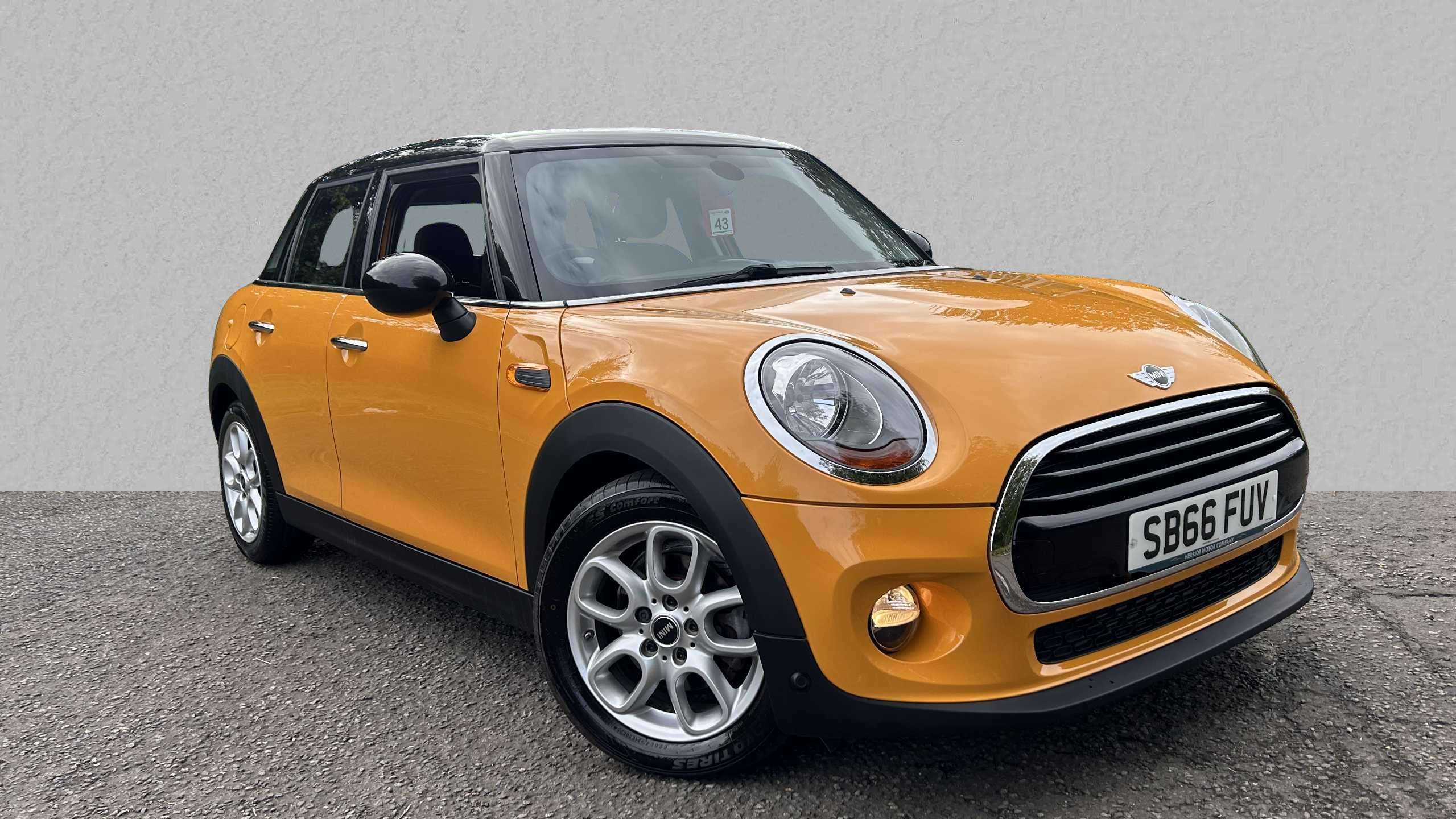 Main listing image - MINI Hatchback 5dr