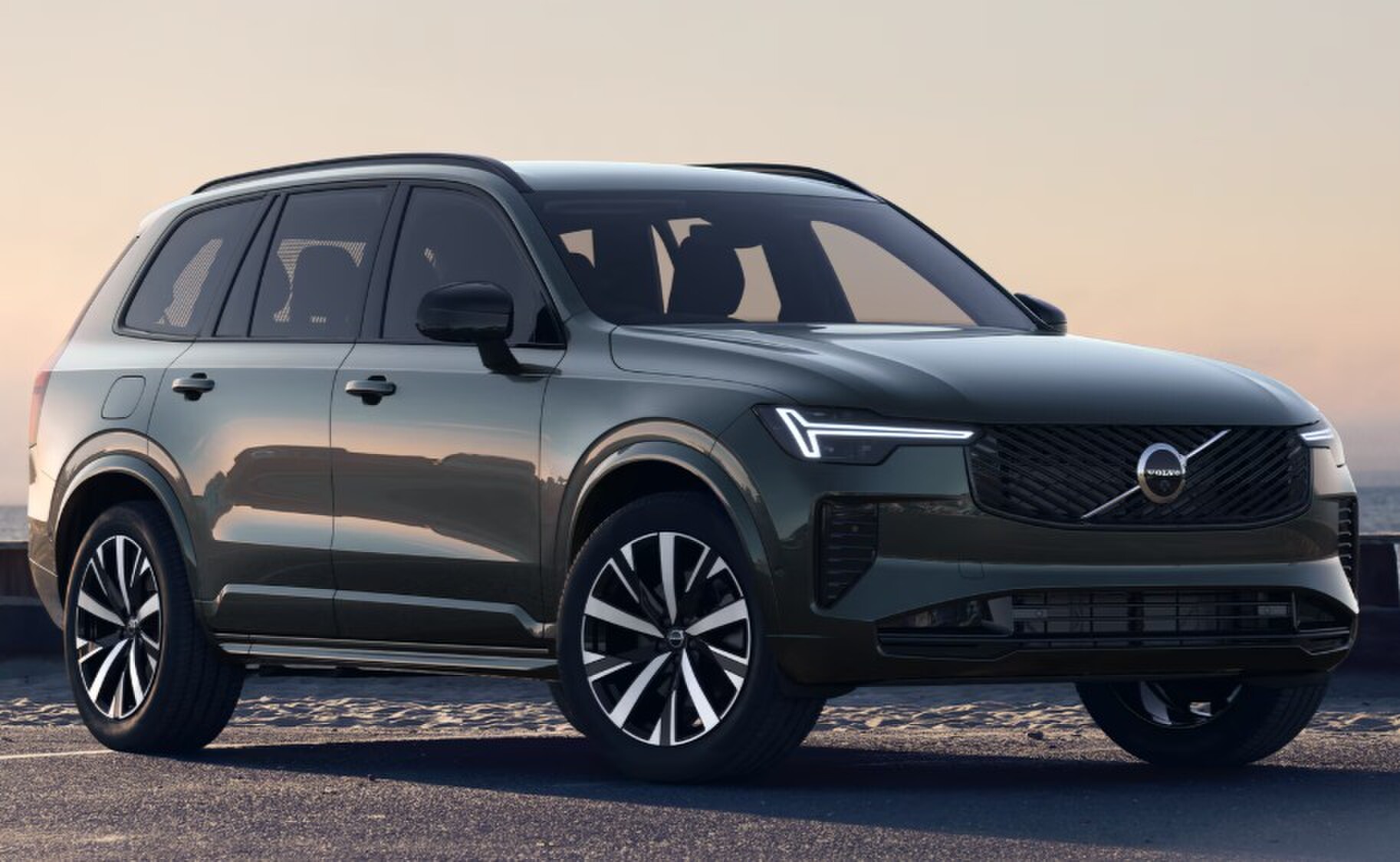 Main listing image - Volvo XC90