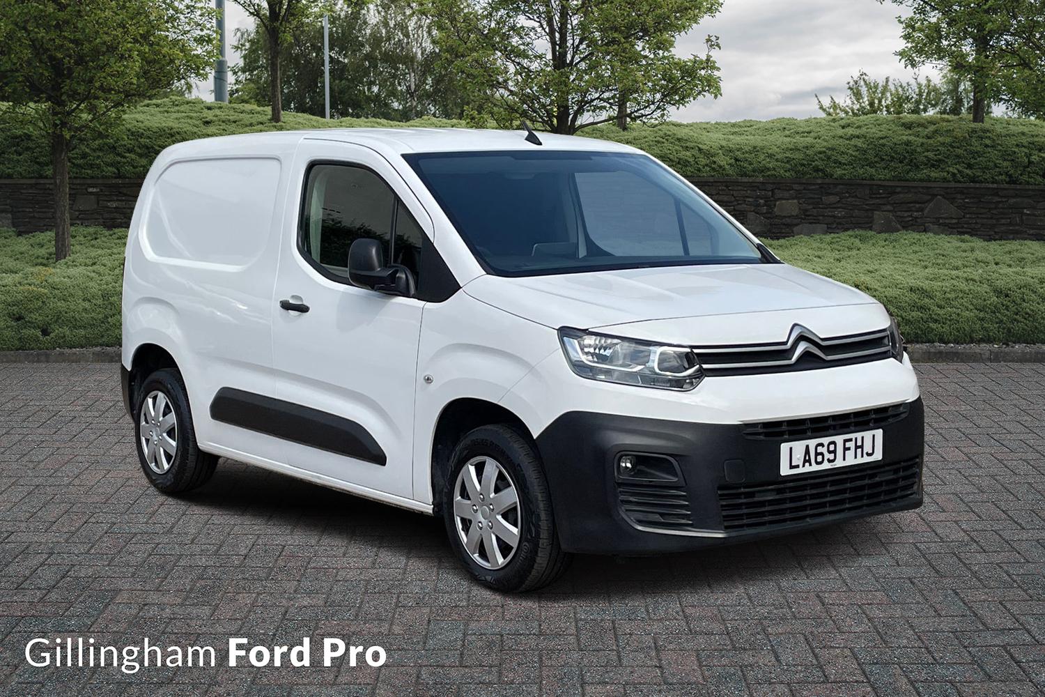 Main listing image - Citroen Berlingo Van