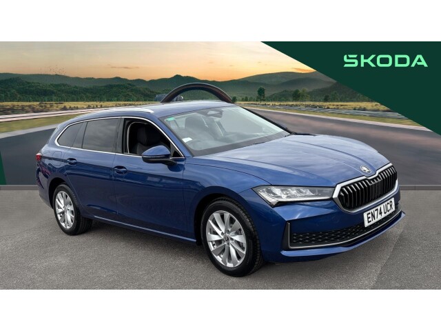 Main listing image - Skoda Superb Estate