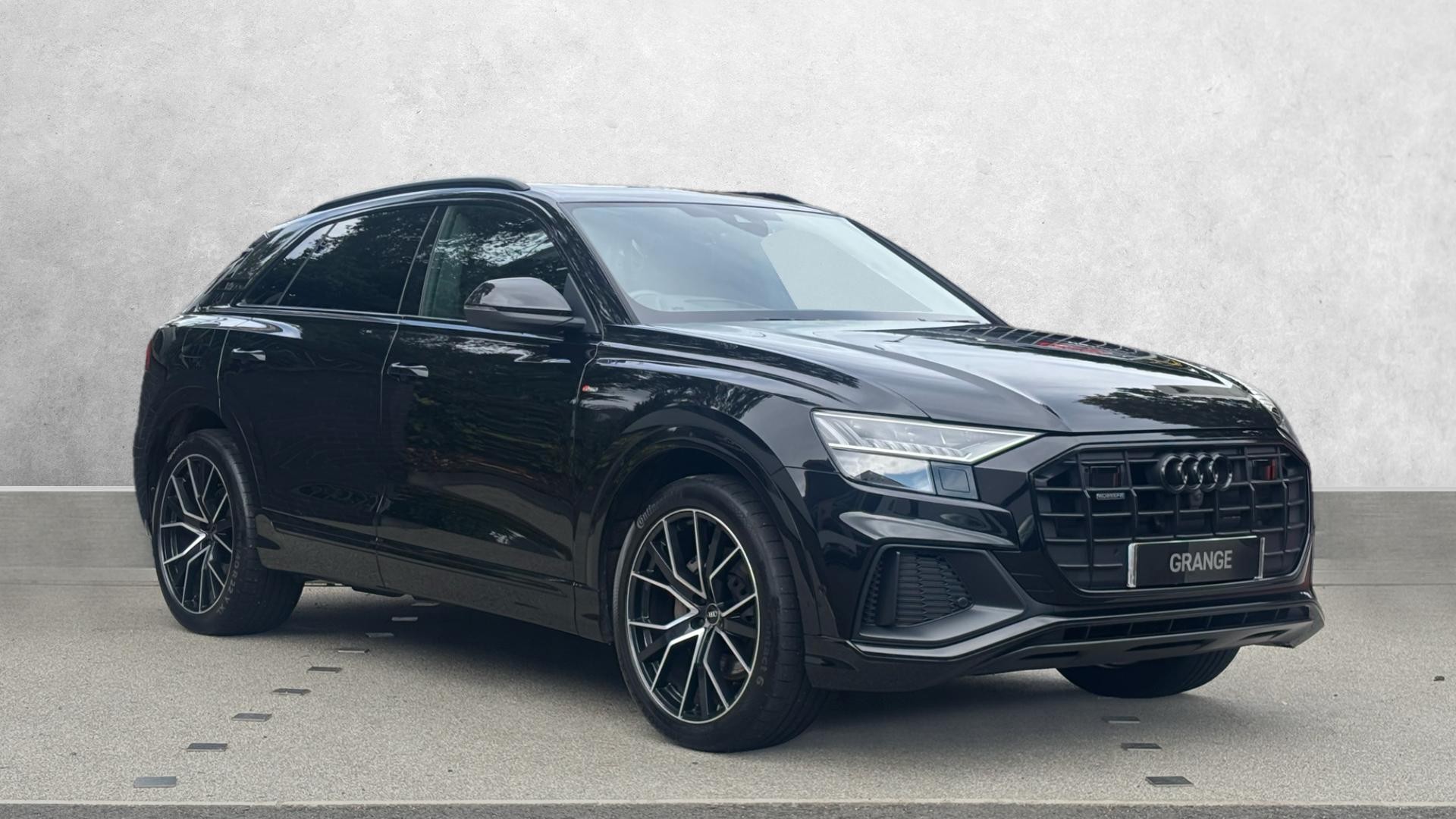 Main listing image - Audi Q8