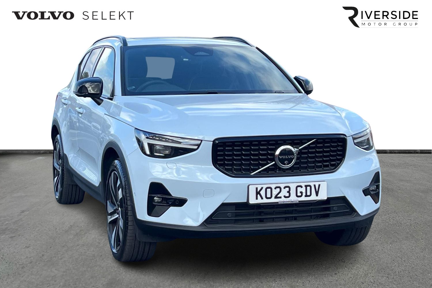 Main listing image - Volvo XC40