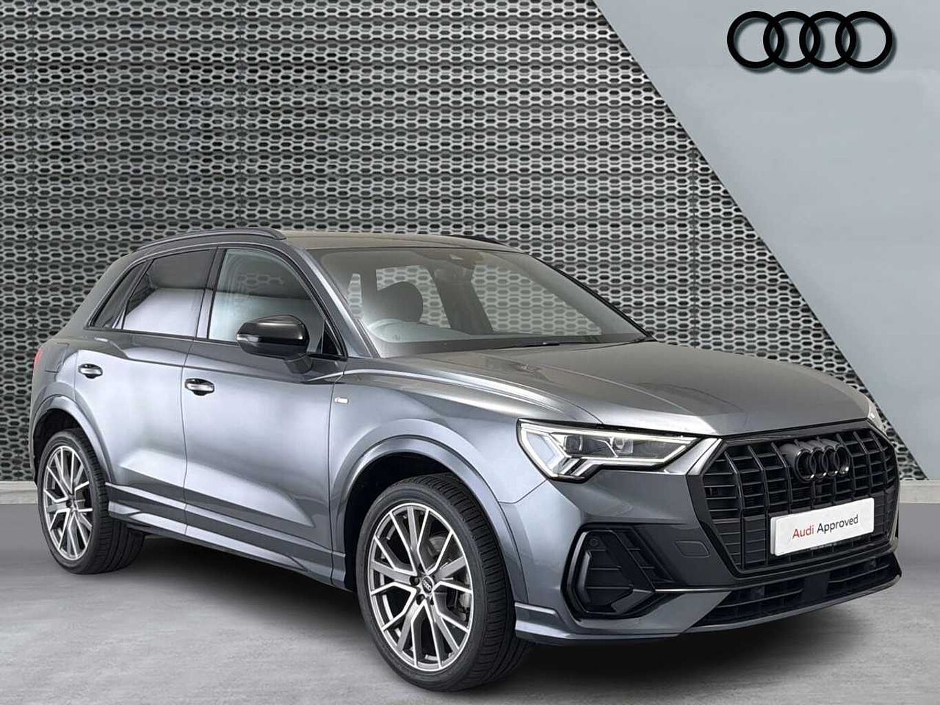 Main listing image - Audi Q3