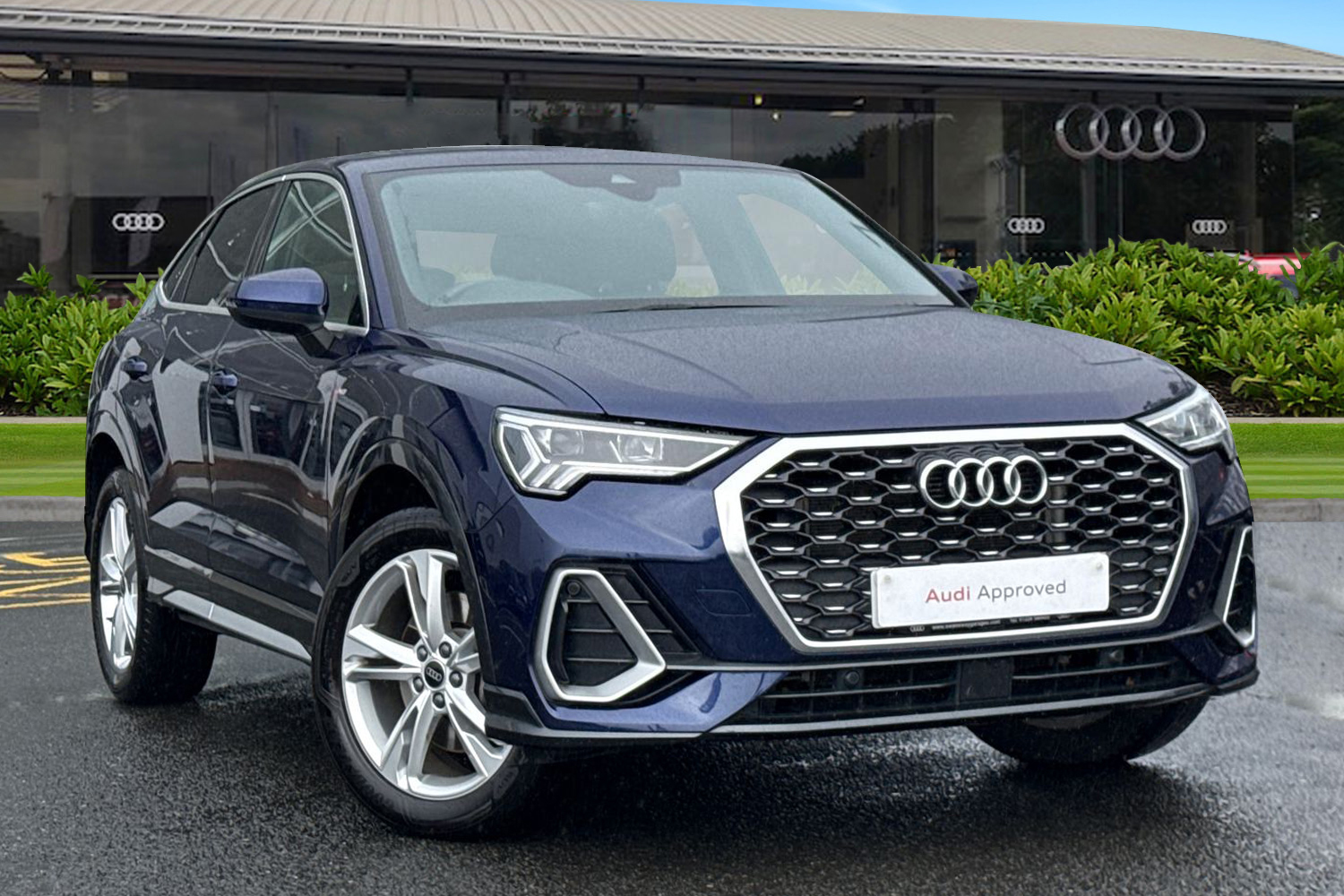 Main listing image - Audi Q3