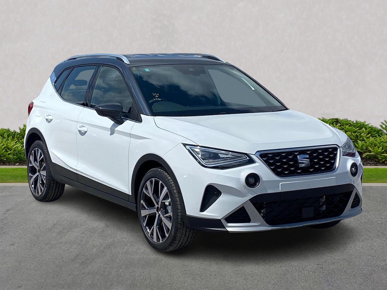 Main listing image - SEAT Arona