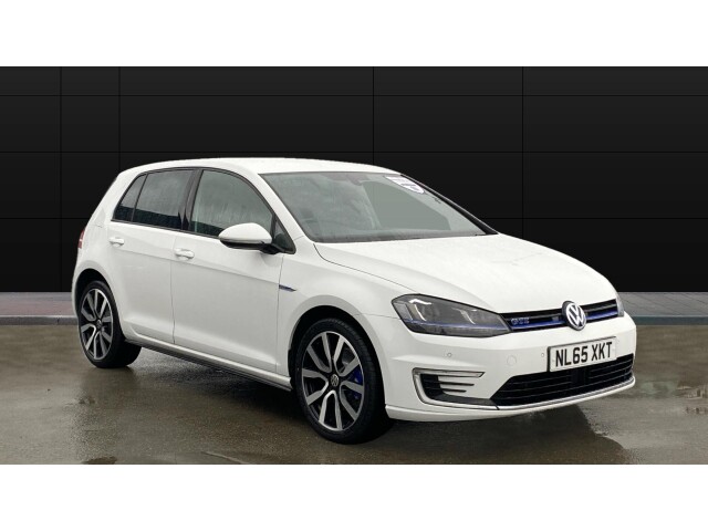 Main listing image - Volkswagen Golf GTE