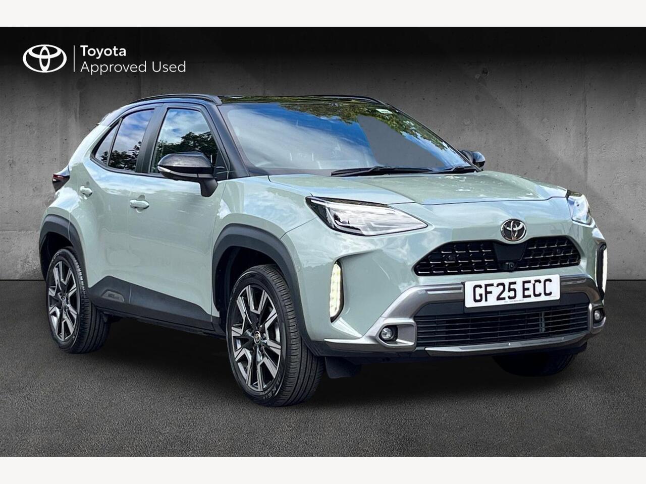 Main listing image - Toyota Yaris Cross