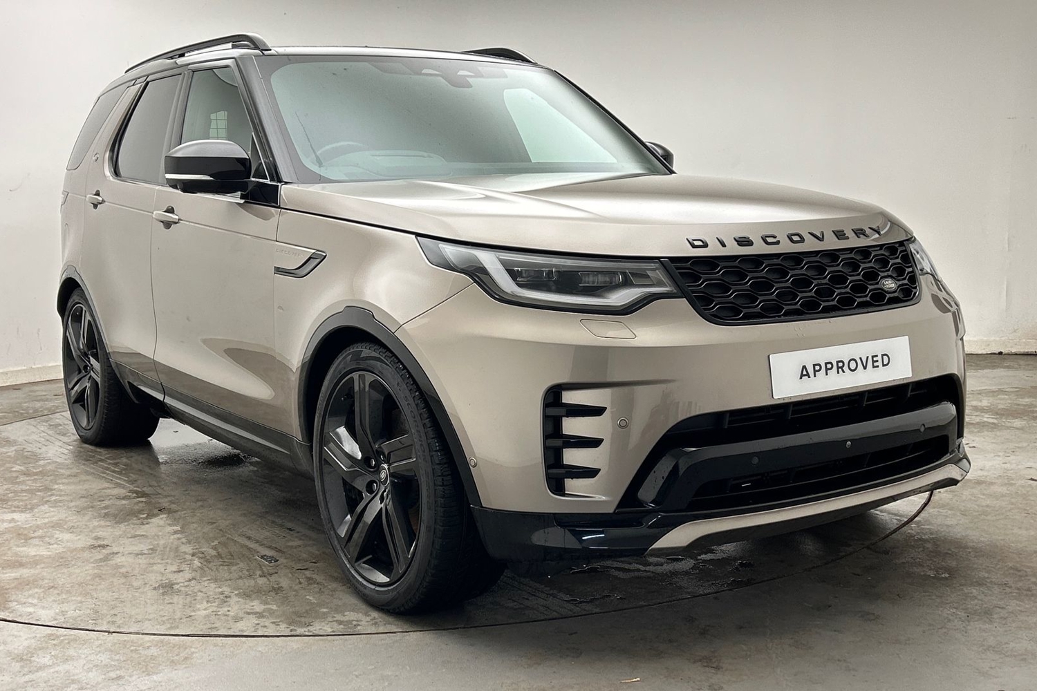 Main listing image - Land Rover Discovery