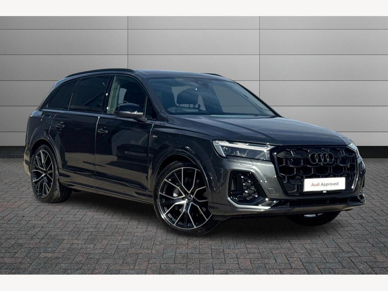 Main listing image - Audi Q7