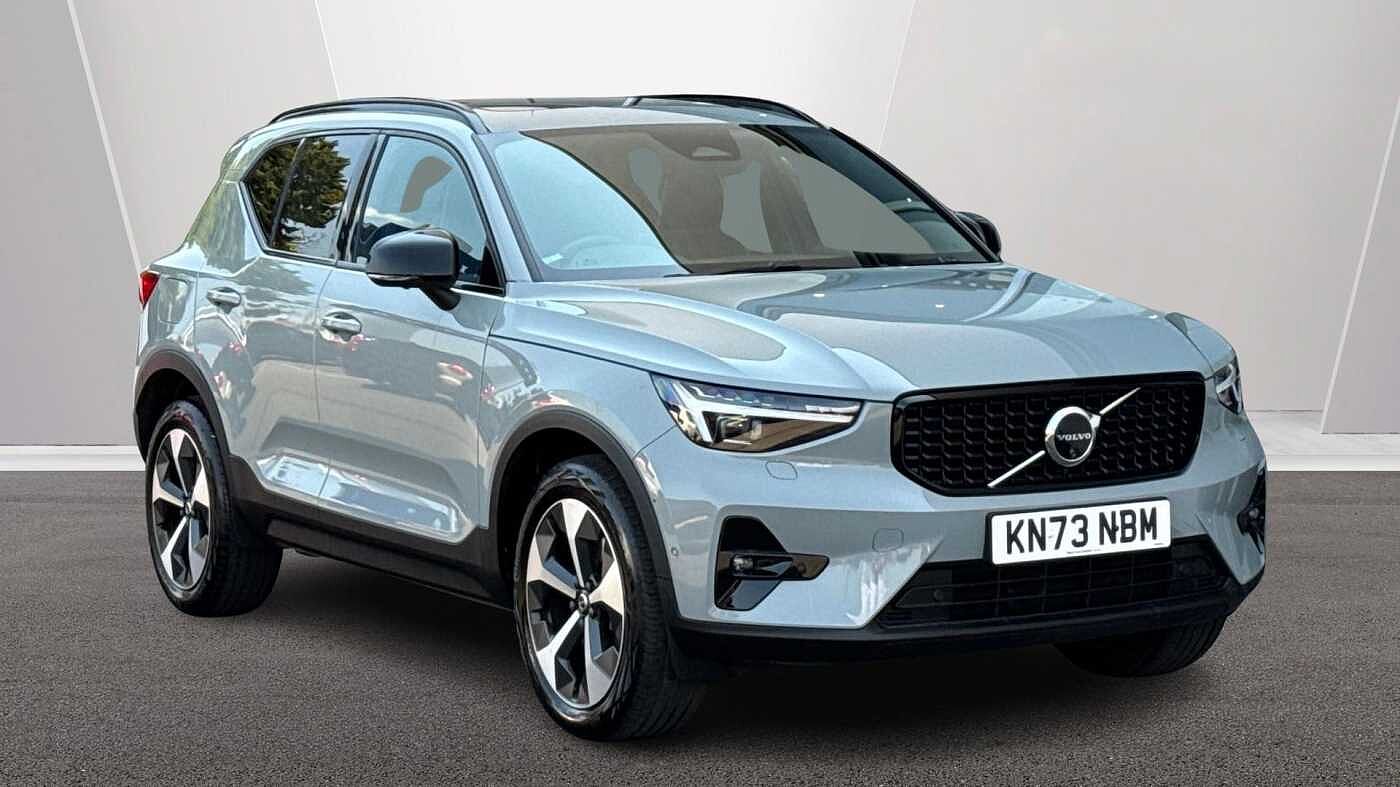 Main listing image - Volvo XC40