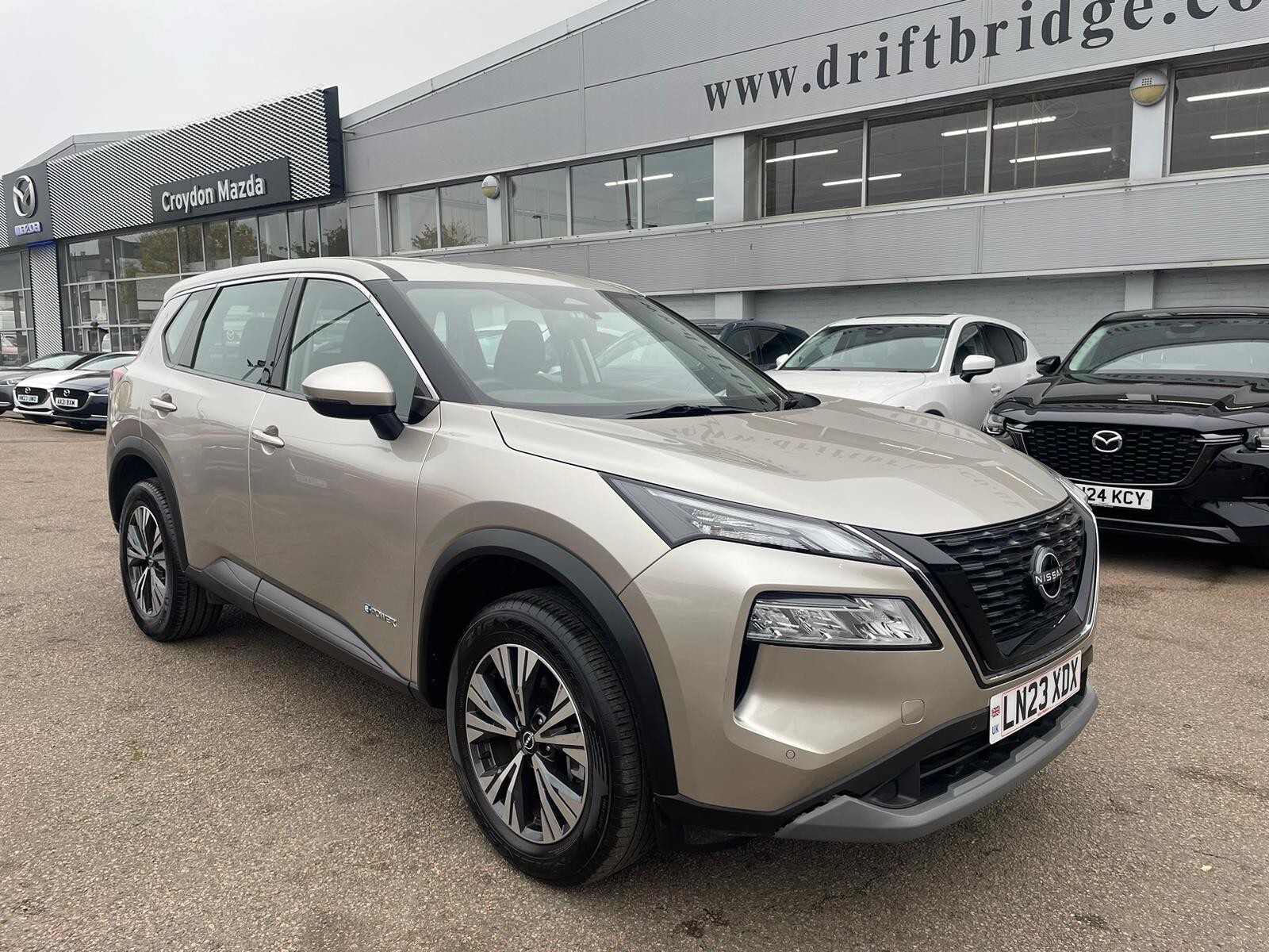 Main listing image - Nissan X-Trail