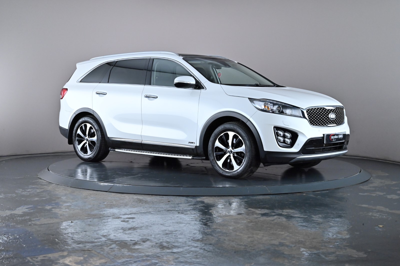 Main listing image - Kia Sorento