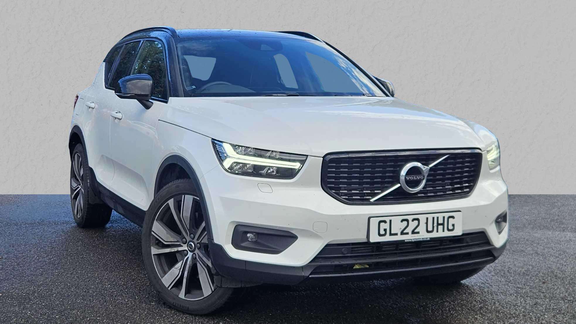 Main listing image - Volvo XC40 Recharge