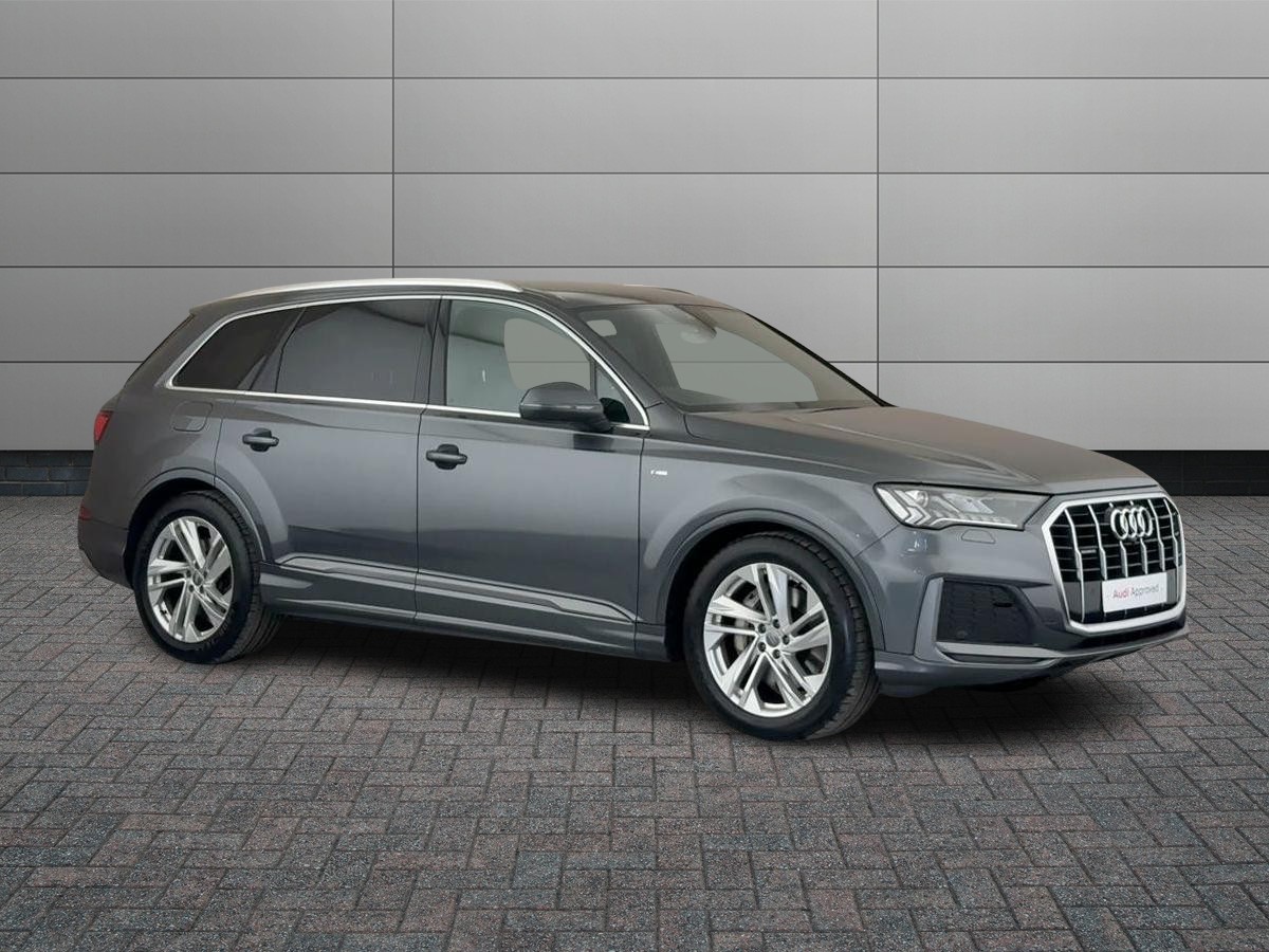 Main listing image - Audi Q7
