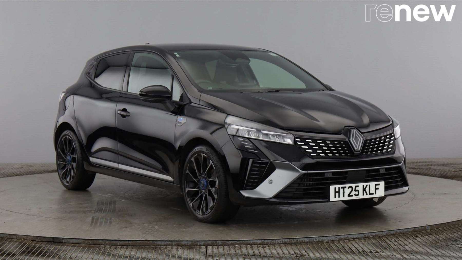 Main listing image - Renault Clio