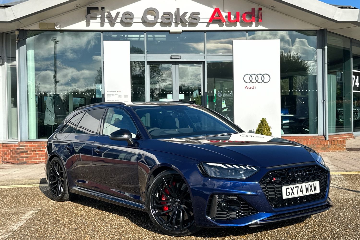 Main listing image - Audi RS4