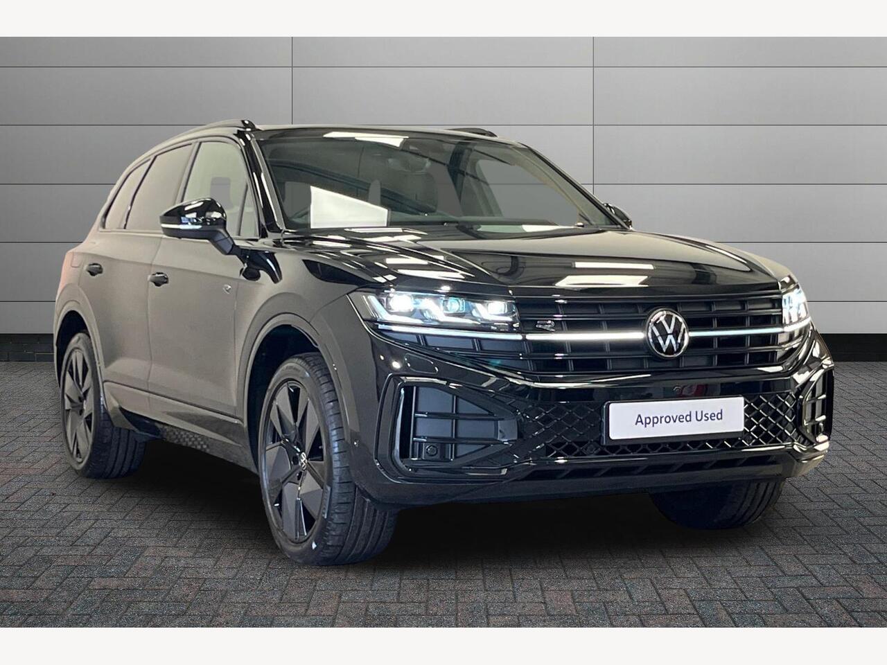 Main listing image - Volkswagen Touareg