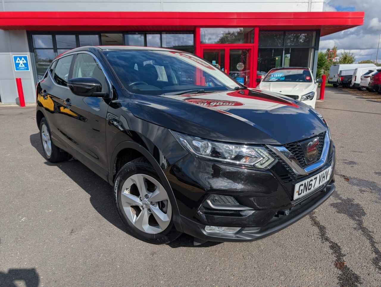 Main listing image - Nissan Qashqai