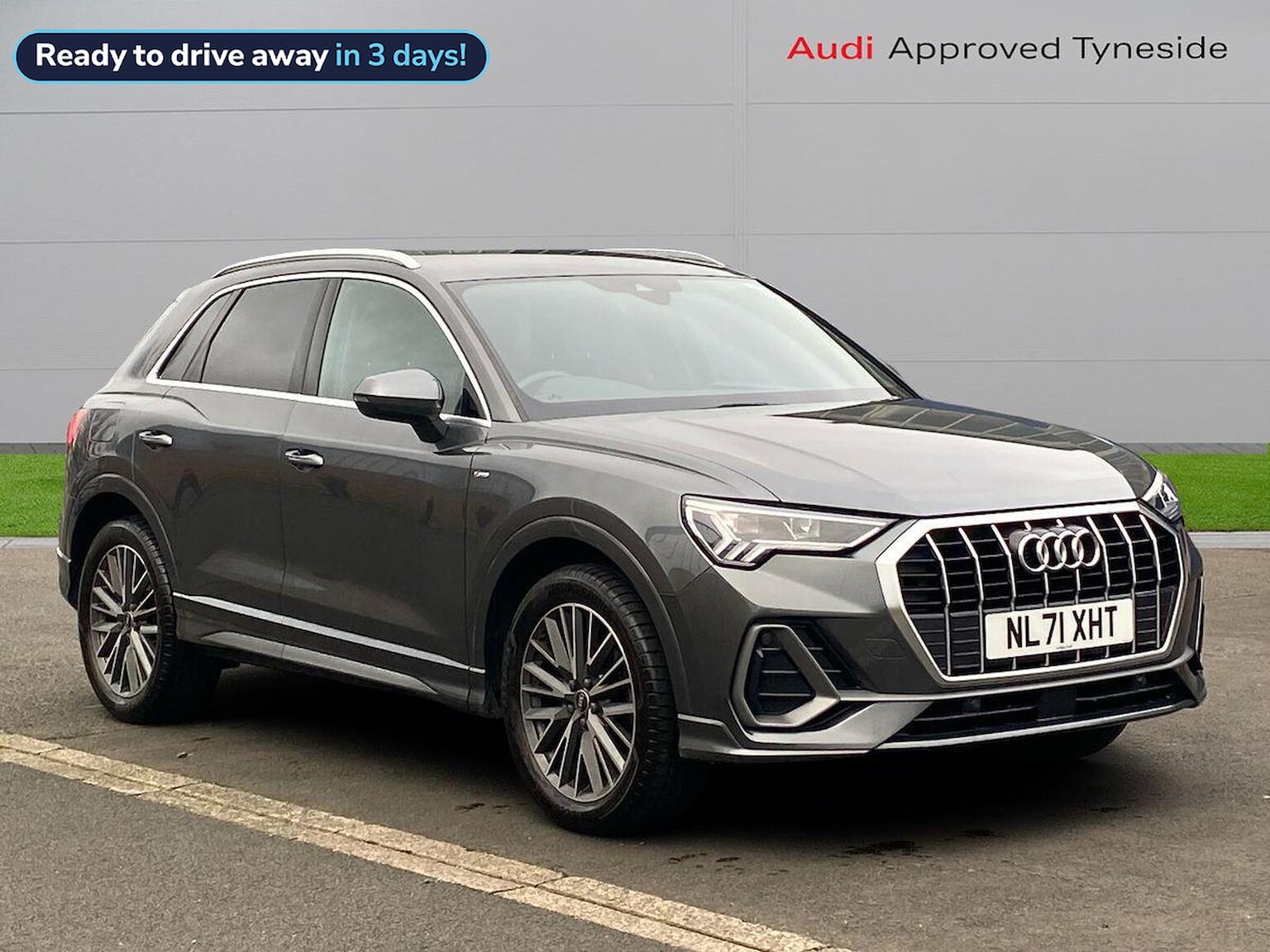 Main listing image - Audi Q3