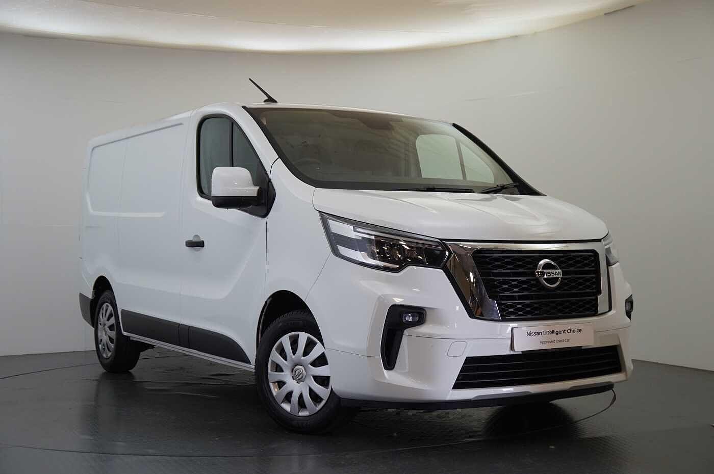 Main listing image - Nissan Primastar