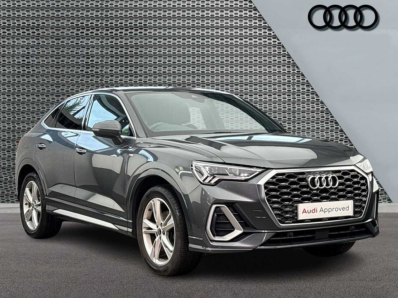 Main listing image - Audi Q3