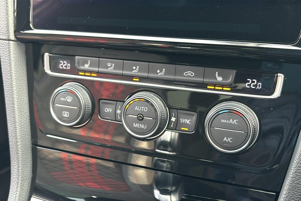 Main listing image - Volkswagen Golf GTI