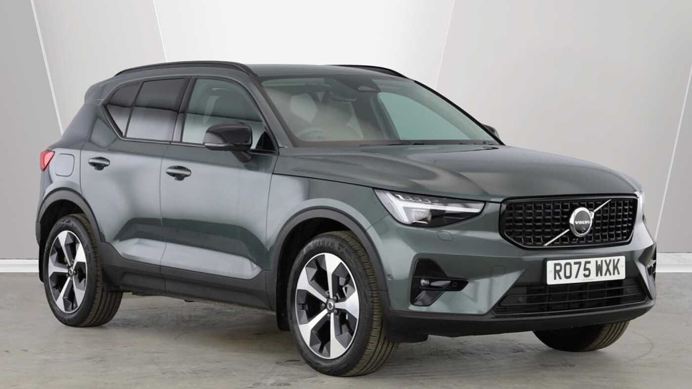 Main listing image - Volvo XC40