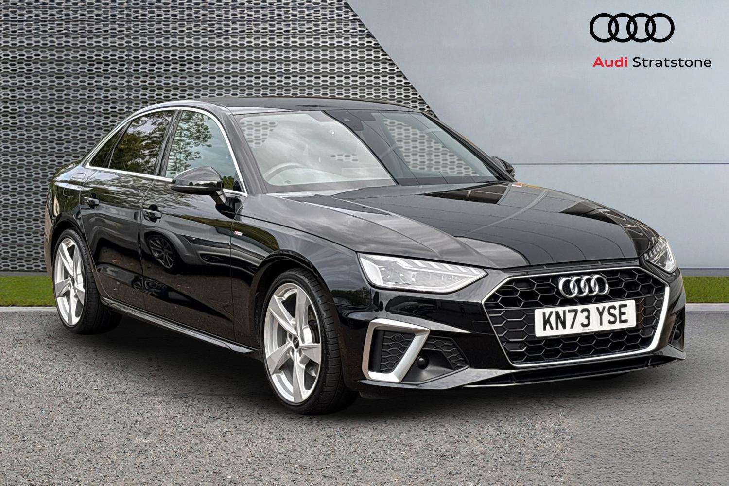 Main listing image - Audi A4