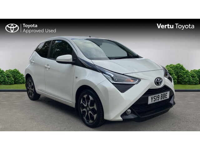 Main listing image - Toyota Aygo