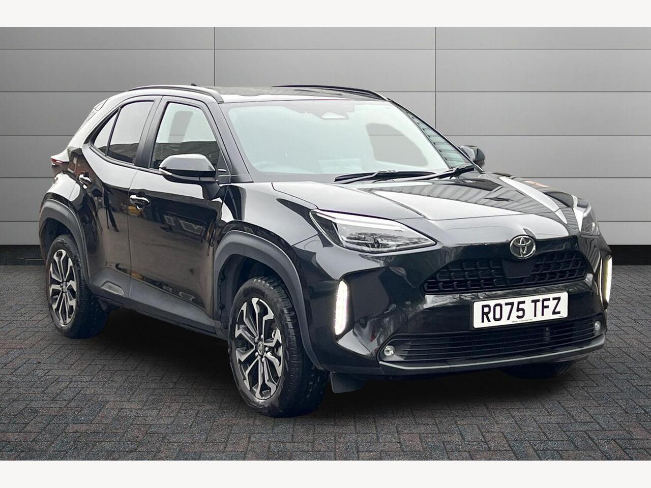 Main listing image - Toyota Yaris Cross