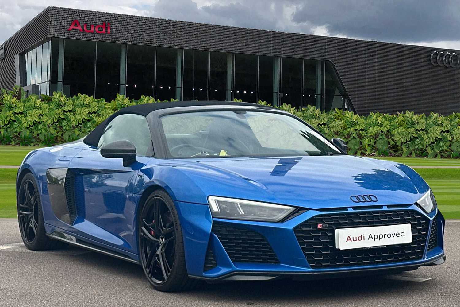 Main listing image - Audi R8 Spyder