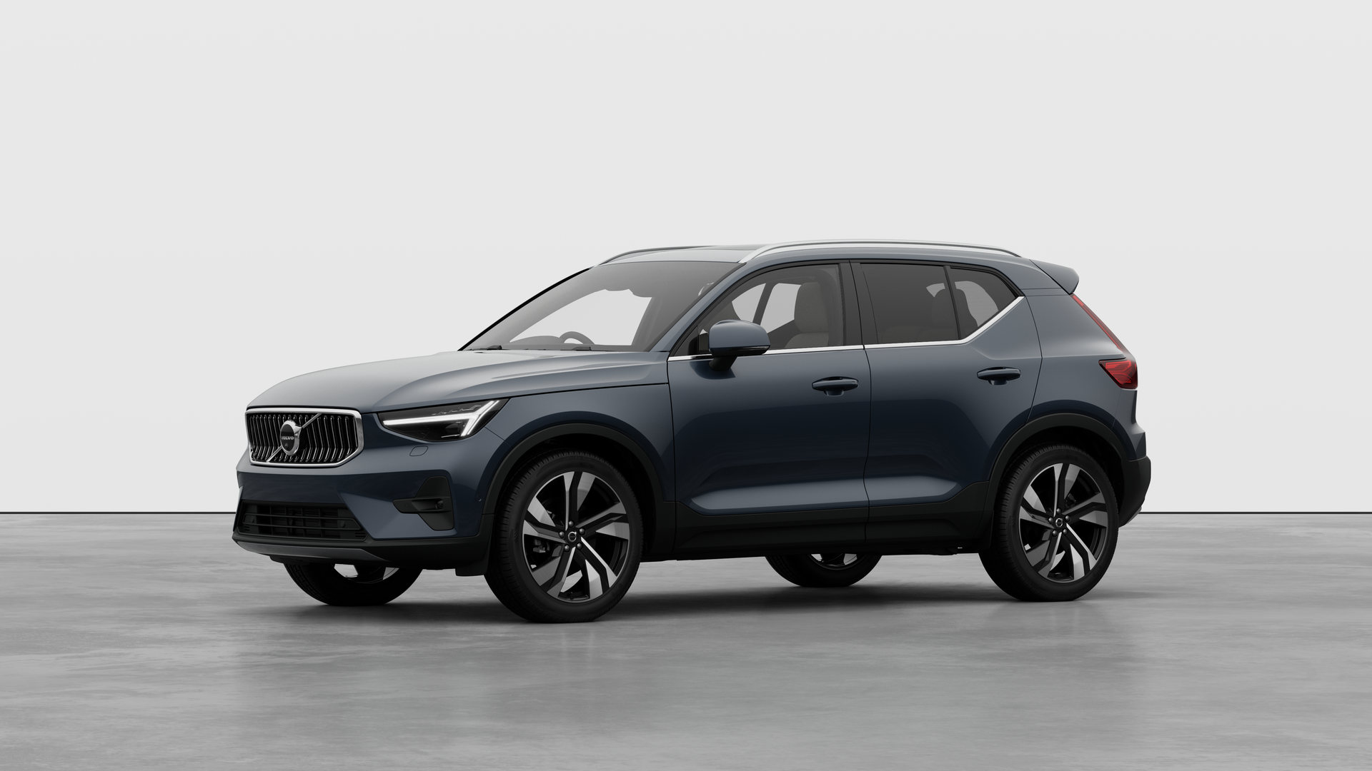 Main listing image - Volvo XC40