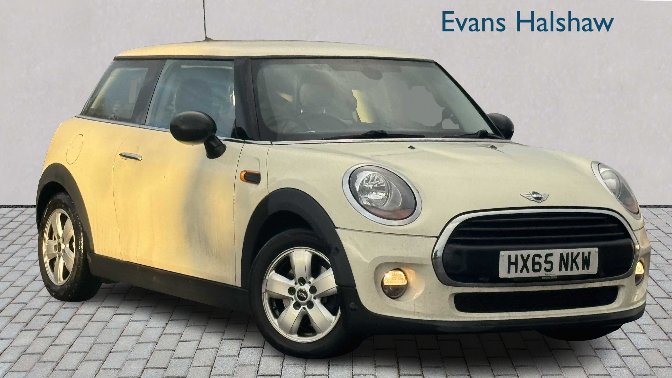 Main listing image - MINI Hatchback