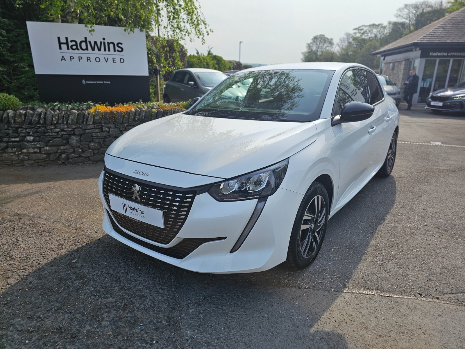 Main listing image - Peugeot 208