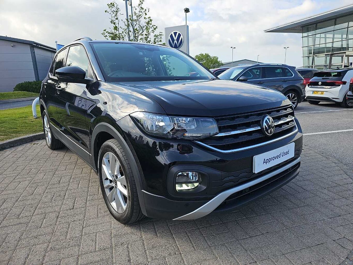 Main listing image - Volkswagen T-Cross