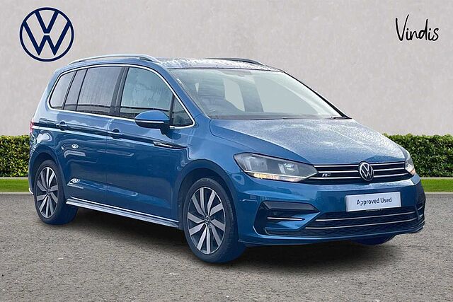 Main listing image - Volkswagen Touran